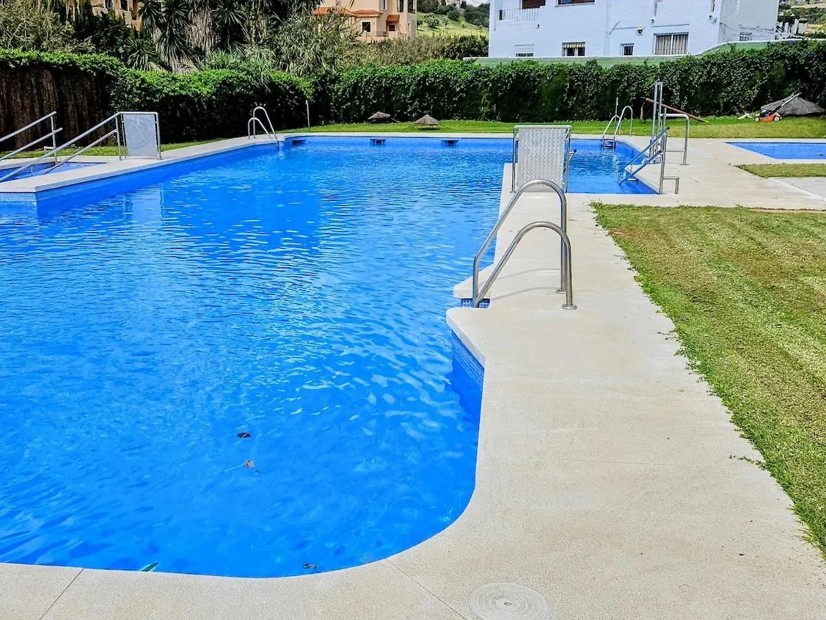 Pueblo Mexicano Communal Pool Close To Marina And Beach Manilva